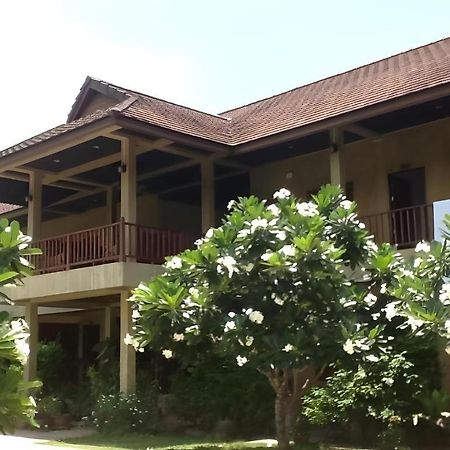 Phutawanchomdow Tha Li Exterior foto